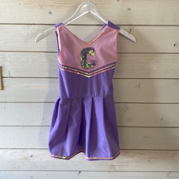 Other - Girls cheerleading outfit with letter C